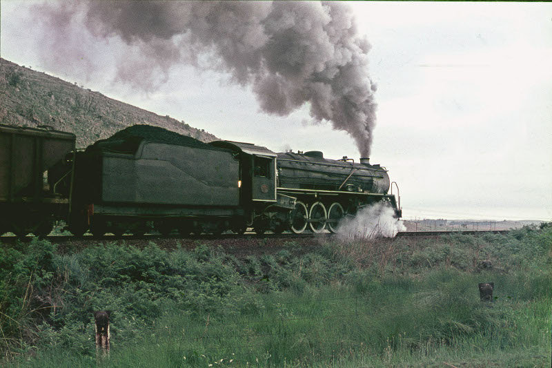 15CA 2817 Leaving Panpoort  061174.jpg