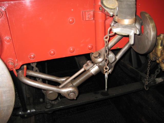 Spotless new screw link coupling