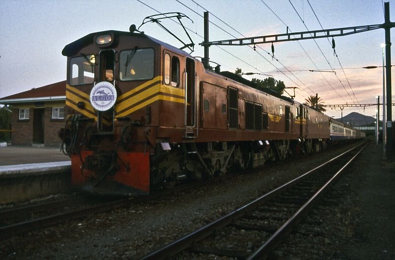 The Algo train while he stops at an unknown station.
