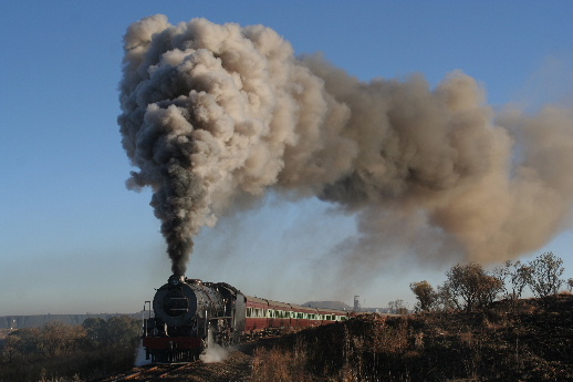 The CA climbing through the old abbatoir location on the morning of 10 June in stunning clear morning light (1)<br /><br />Photo by Chris Janisch 10/06/07