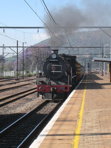 2650 steams into Pretoria North Station to pick up passengers<br /><br />Photo by David Brown 28/10/07